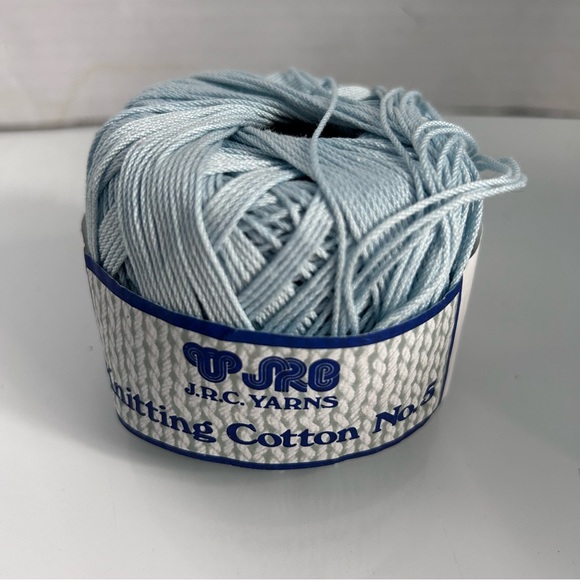 Six balls of baby blue knitting cotton yarns size 5 - Picture 4 of 8